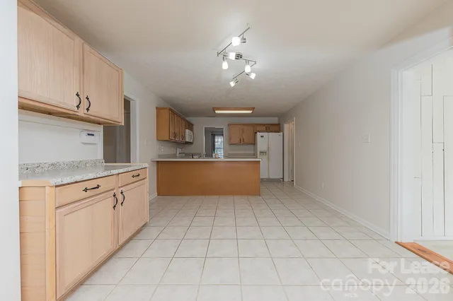 $2,000 | 110 Mendover Drive, Jacksonville, NC 28546