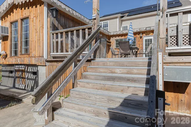 $2,000 | 110 Mendover Drive, Jacksonville, NC 28546