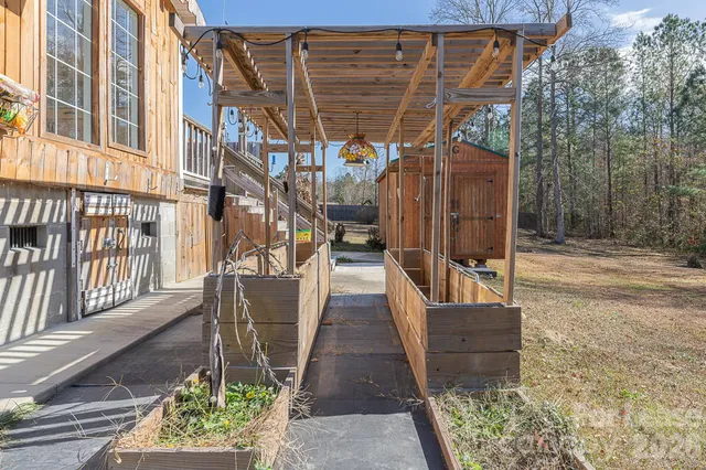 $2,000 | 110 Mendover Drive, Jacksonville, NC 28546