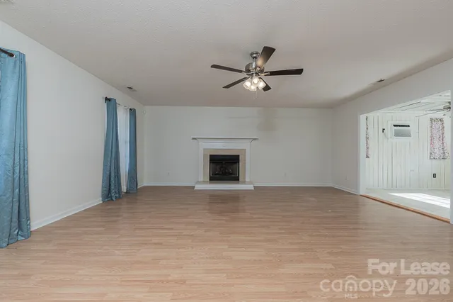 $2,000 | 110 Mendover Drive, Jacksonville, NC 28546