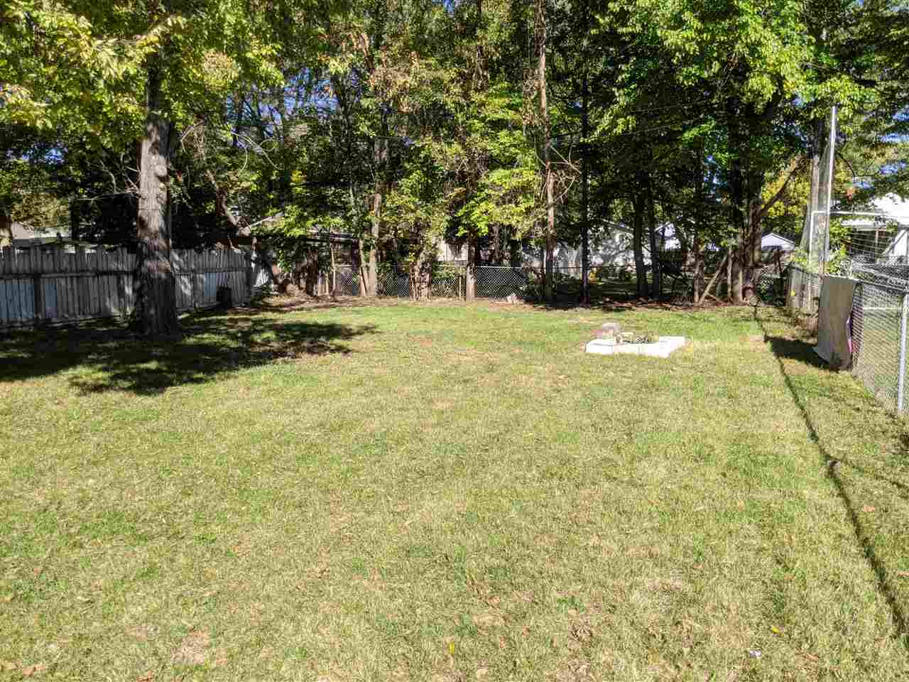 430 Barry Road Rockford, IL 61109 - Photo 4 of 13 a view of yard with trees