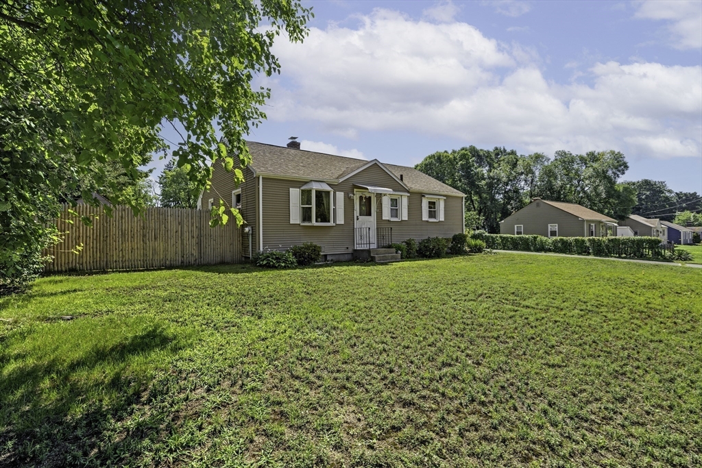 133 Denwall Drive Springfield, MA 01119 - Photo 23 of 27 Gallery Image 23