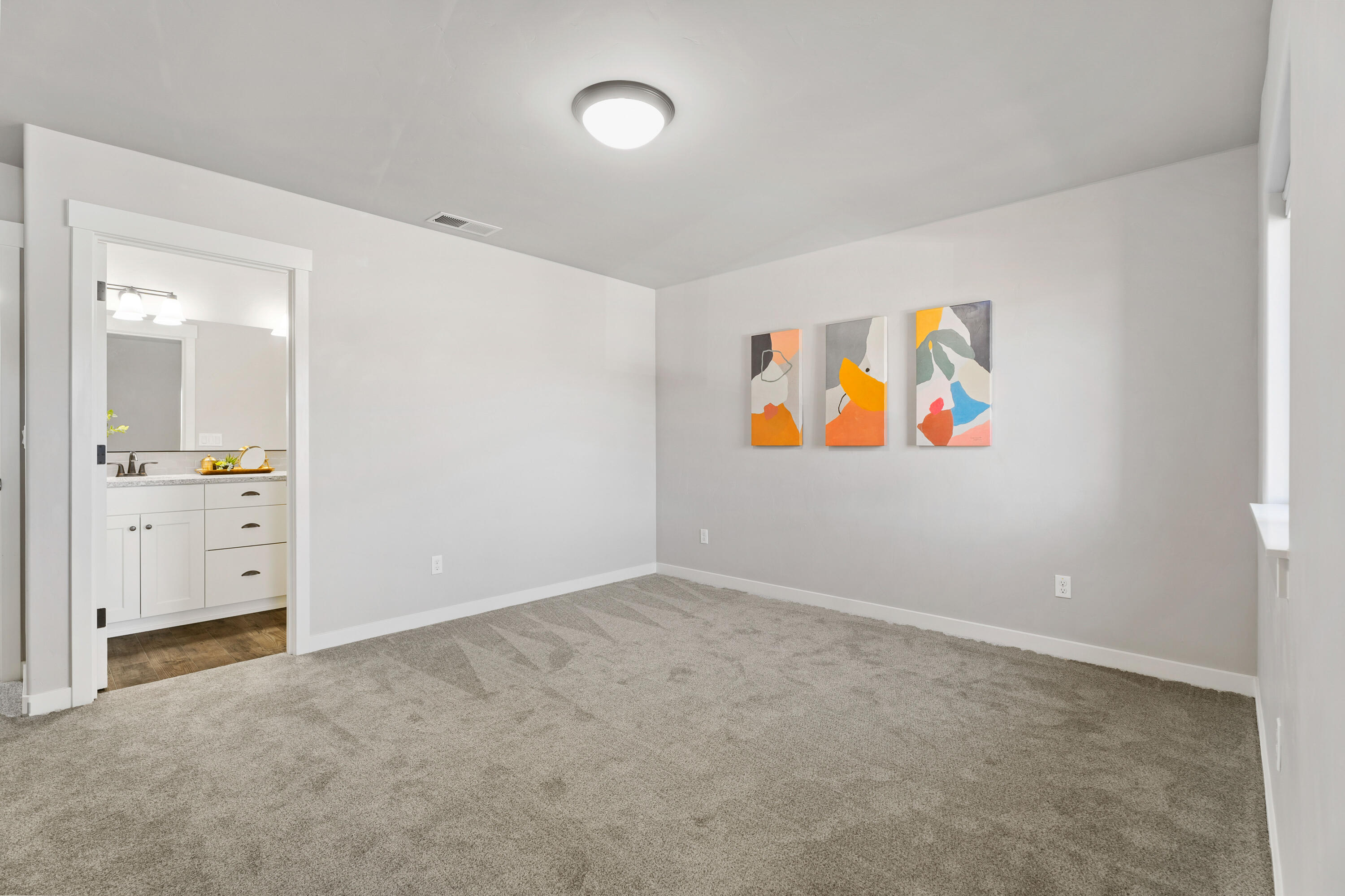 3455 Southwest 28th Street Redmond, OR 97756 - Photo 18 of 35 24-Bedroom