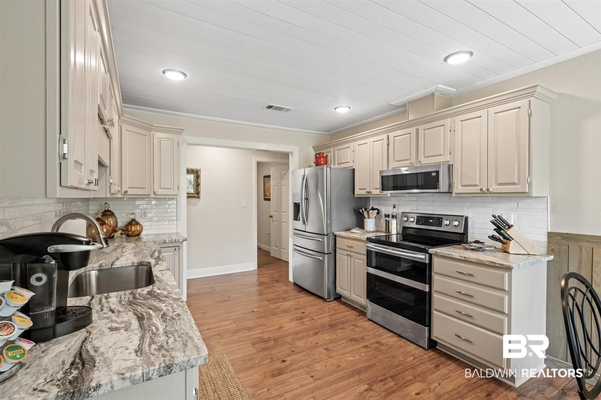8394 Forest Drive Foley, AL 36535 - Photo 8 of 27