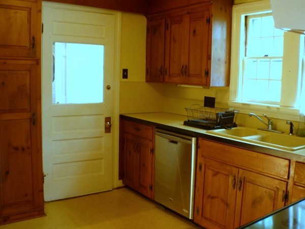 11 Raingley Road Greenfield, MA 01301 - Photo 6 of 23 Gallery Image 6