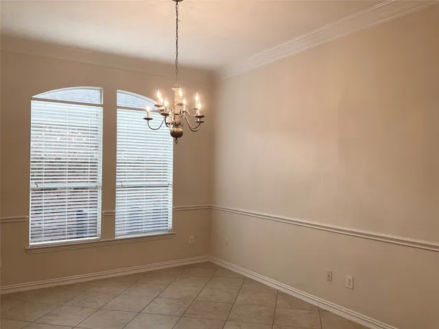 $2,900 | 6 Dragon Hill Place, The Woodlands, TX 77381