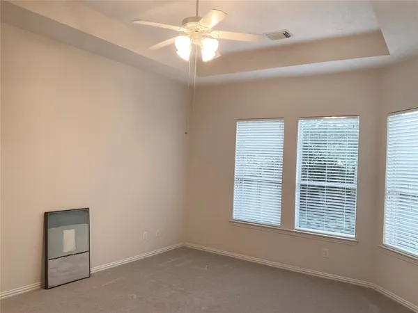 $2,800 | 6 Dragon Hill Place, The Woodlands, TX 77381