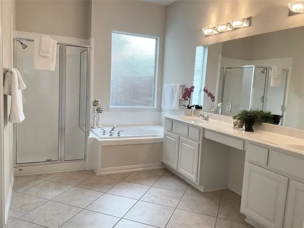 $2,800 | 6 Dragon Hill Place, The Woodlands, TX 77381