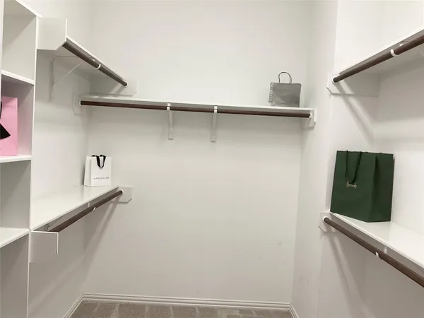 $2,800 | 6 Dragon Hill Place, The Woodlands, TX 77381