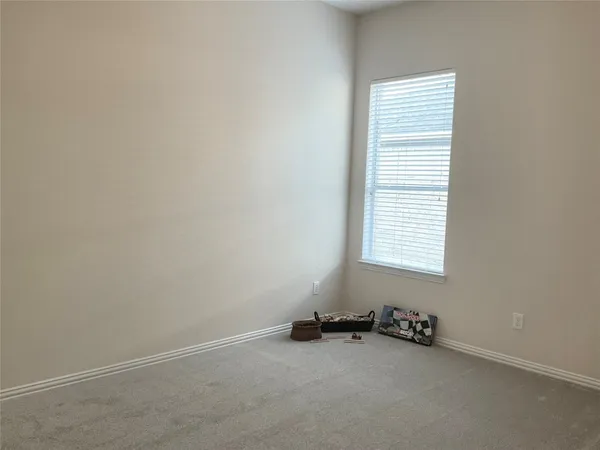 $2,800 | 6 Dragon Hill Place, The Woodlands, TX 77381