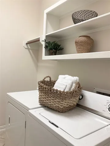 $2,900 | 6 Dragon Hill Place, The Woodlands, TX 77381