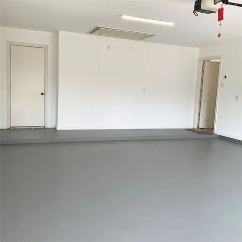 $2,900 | 6 Dragon Hill Place, The Woodlands, TX 77381