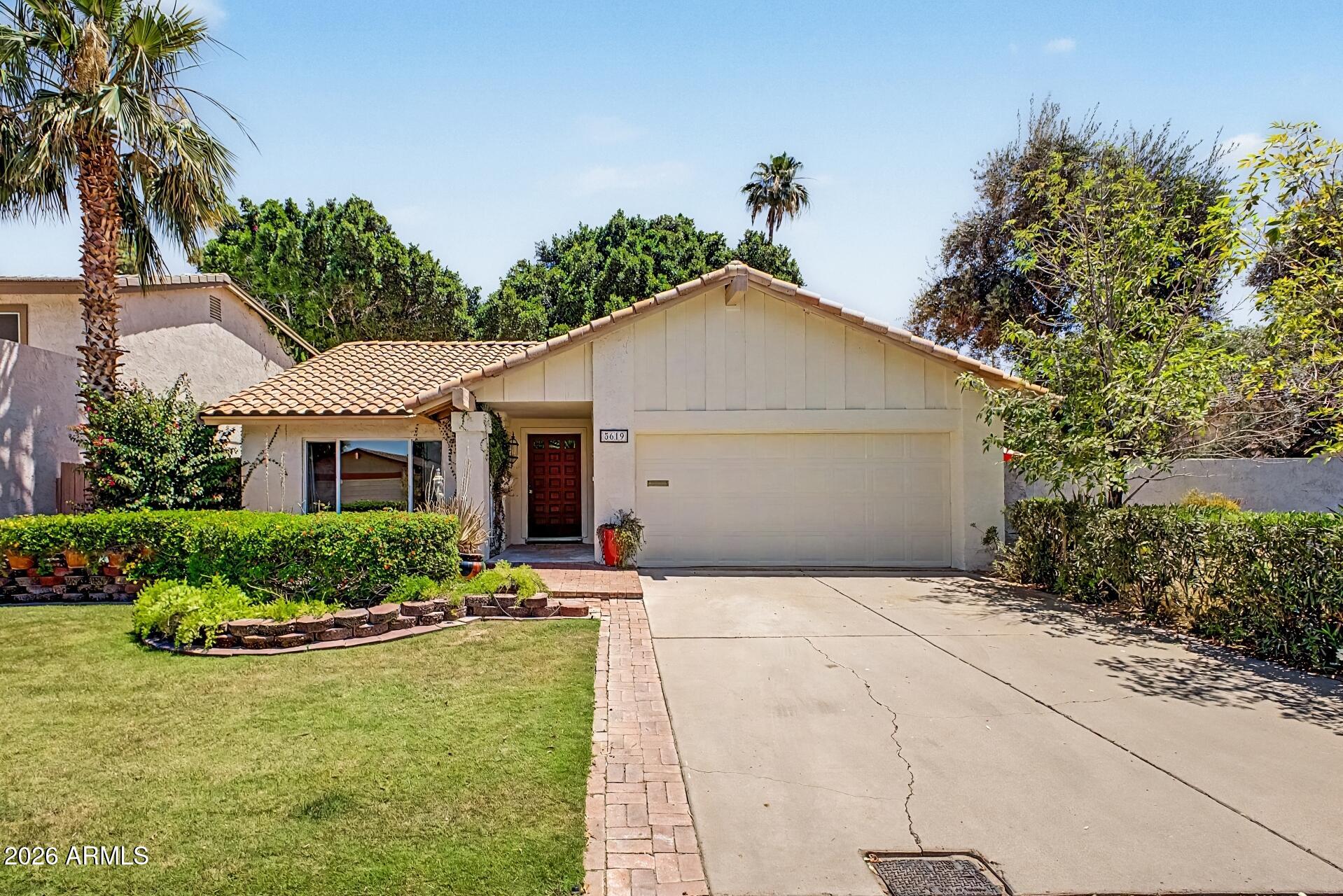 5619 South Crows Nest Road Tempe, AZ 85283 - Photo 2 of 48