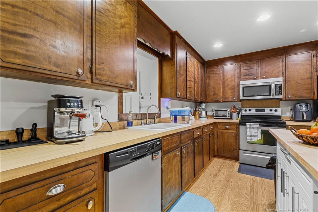 205 Violet Road Dunn, NC 28334 - Photo 7 of 31 Photo 7