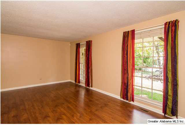 3916 Rock Ridge Road Birmingham, AL 35210 - Photo 3 of 32