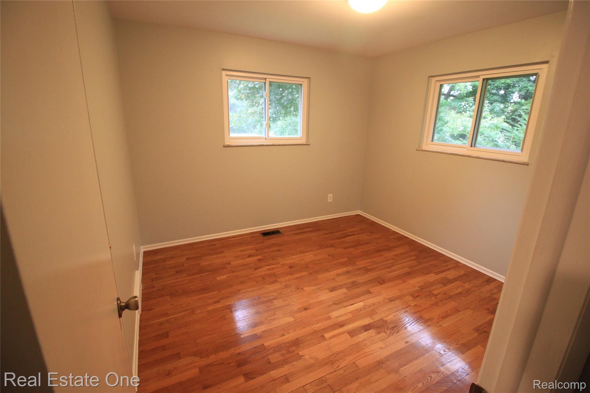 340 South Baldwin Road Oxford, MI 48371 - Photo 18 of 30 IMG_4105.JPG