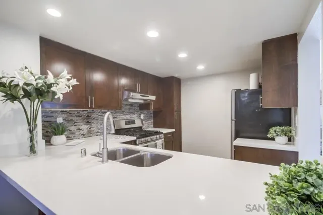 $689,000 | 1939 Manzana Way, San Diego, CA 92139