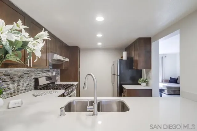$689,000 | 1939 Manzana Way, San Diego, CA 92139