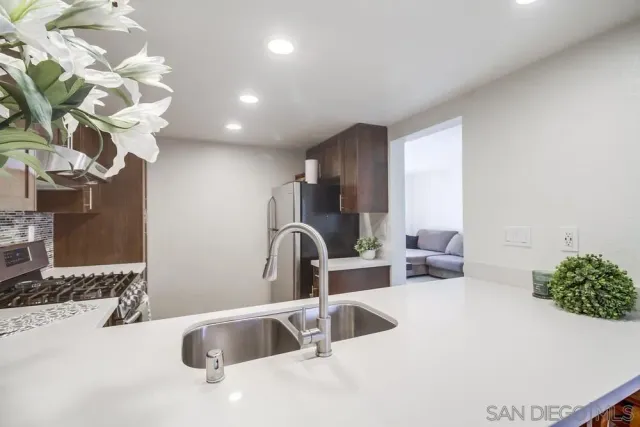 $689,000 | 1939 Manzana Way, San Diego, CA 92139