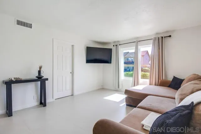 $689,000 | 1939 Manzana Way, San Diego, CA 92139