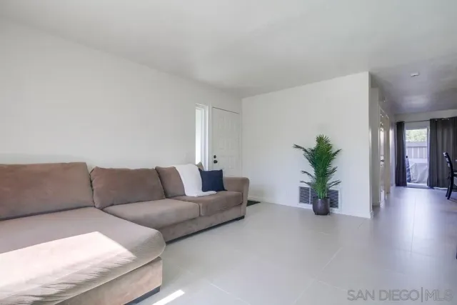 $689,000 | 1939 Manzana Way, San Diego, CA 92139