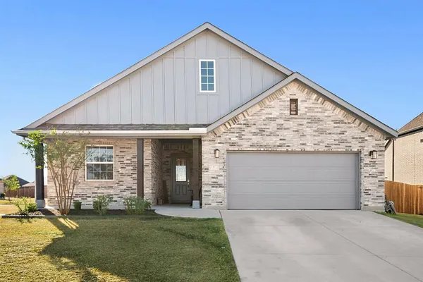 $335,000 | 1 Covey Lane, Sanger, TX 76266