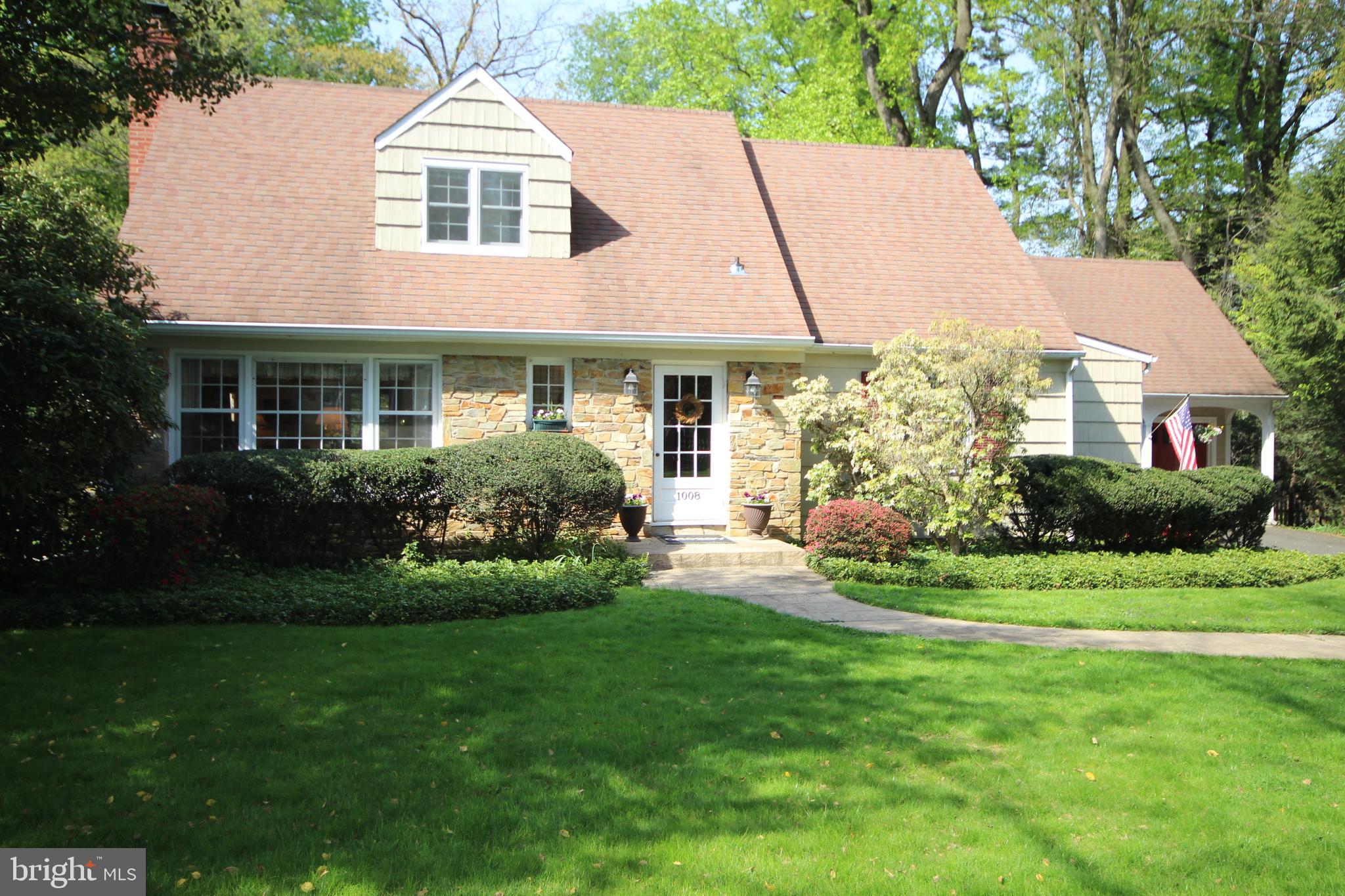 1008 Evergreen Road Yardley, PA 19067 - Photo 2 of 74 Stone and Cedar exterior!