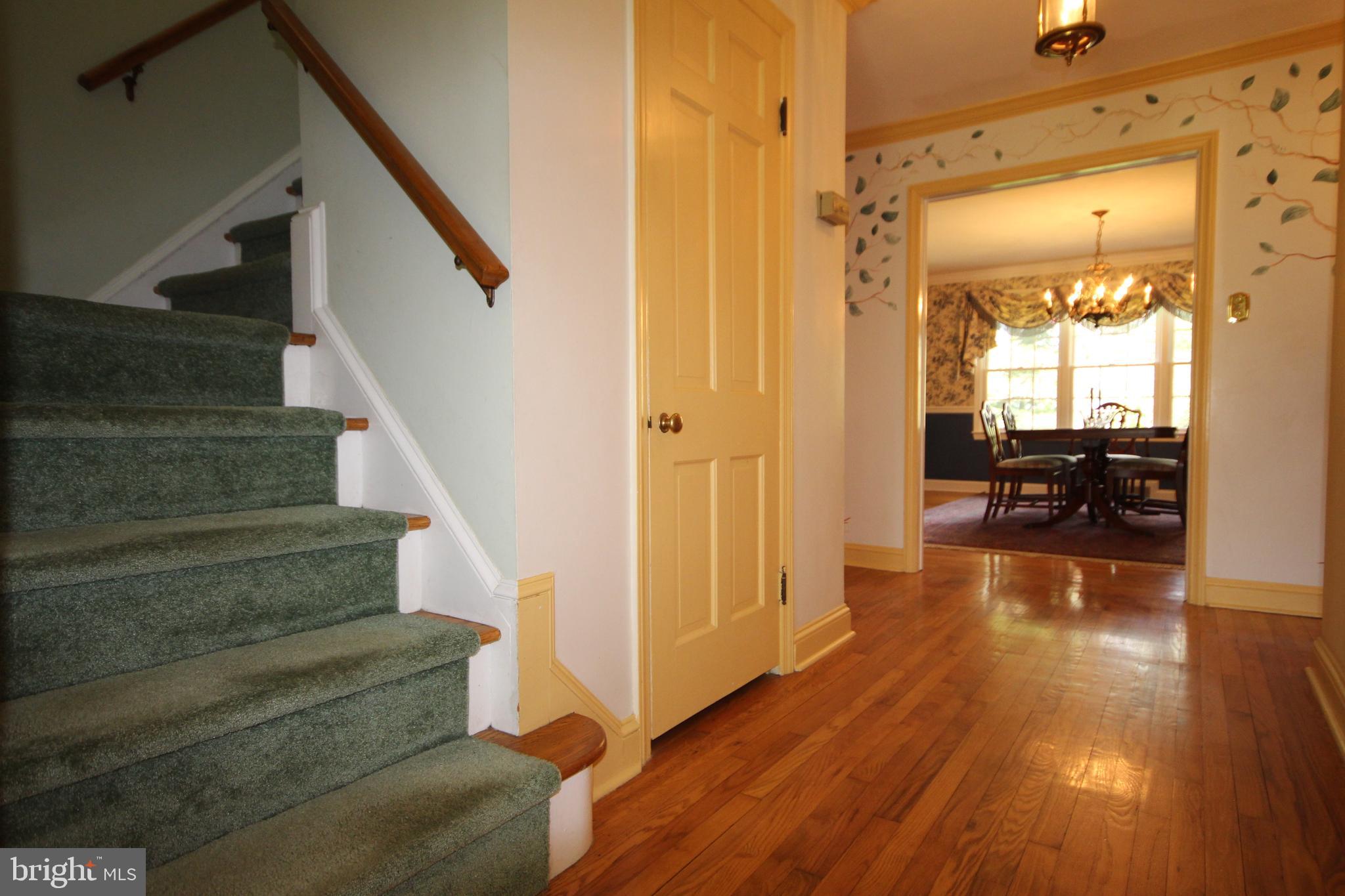 1008 Evergreen Road Yardley, PA 19067 - Photo 11 of 74 Williamsburg turned stairway with waterfall carpet