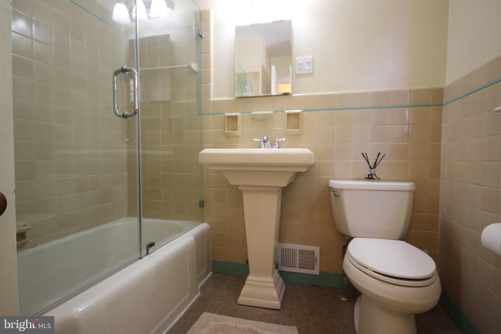 1008 Evergreen Road Yardley, PA 19067 - Photo 48 of 74 primary bathroom
