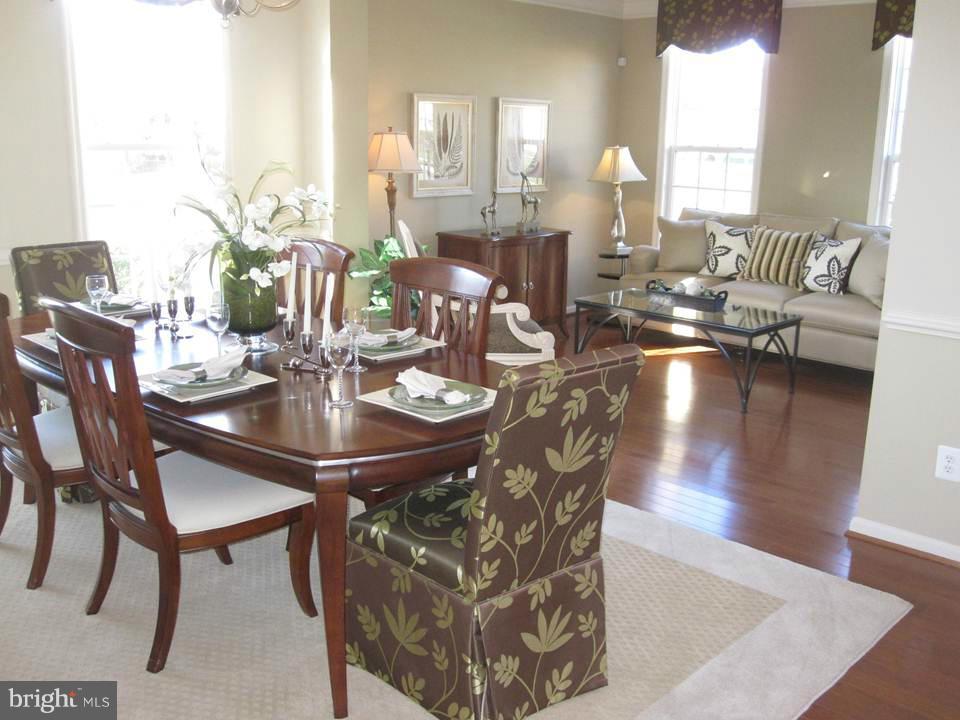 14708 Bell Tower Road Woodbridge, VA 22193 - Photo 6 of 30 Dining Room