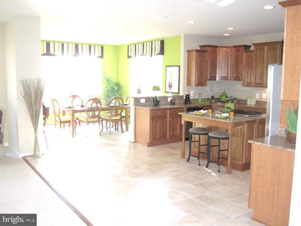 14708 Bell Tower Road Woodbridge, VA 22193 - Photo 7 of 30 Kitchen