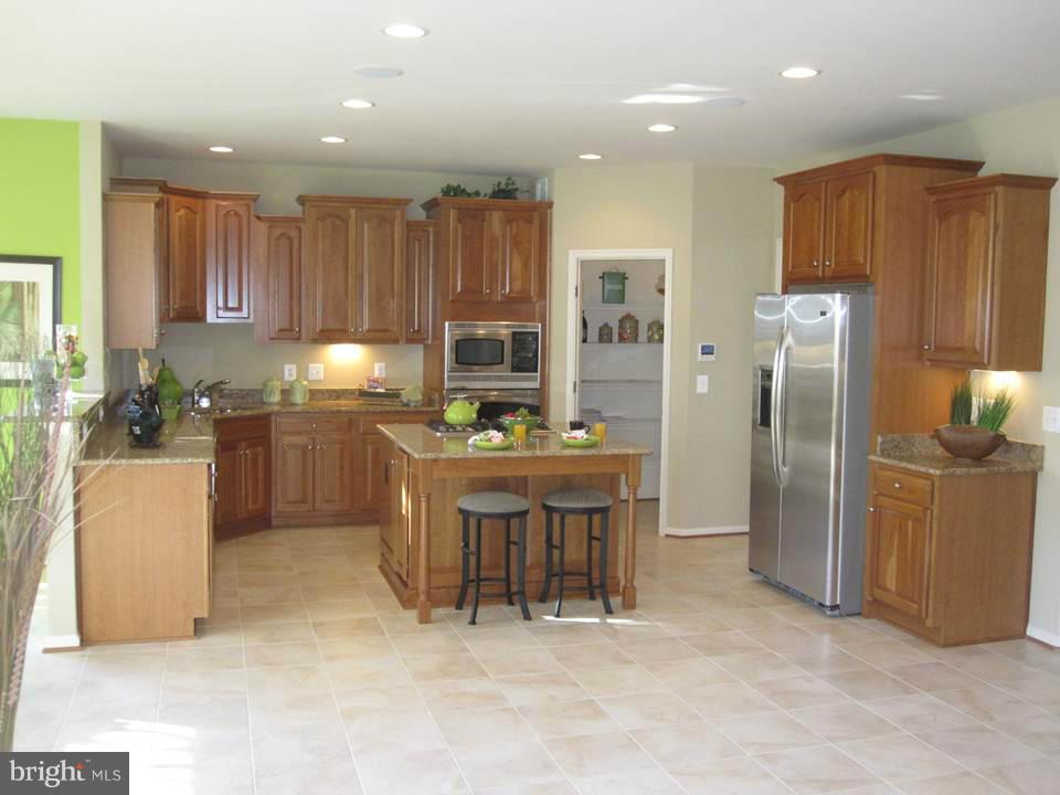 14708 Bell Tower Road Woodbridge, VA 22193 - Photo 8 of 30 Kitchen