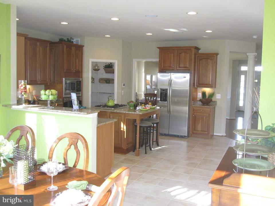 14708 Bell Tower Road Woodbridge, VA 22193 - Photo 9 of 30 Kitchen