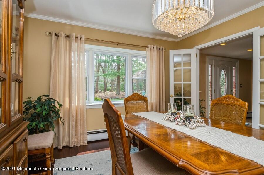 205 Stillhouse Road Millstone Township, NJ 08510 - Photo 13 of 39 13_205StillhouseRoad_369002_DiningRoom_L