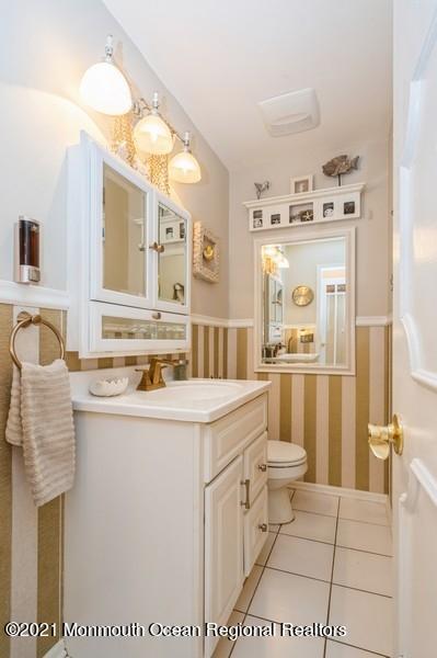 205 Stillhouse Road Millstone Township, NJ 08510 - Photo 28 of 39 28_205StillhouseRoad_7_HalfBath_LowRes