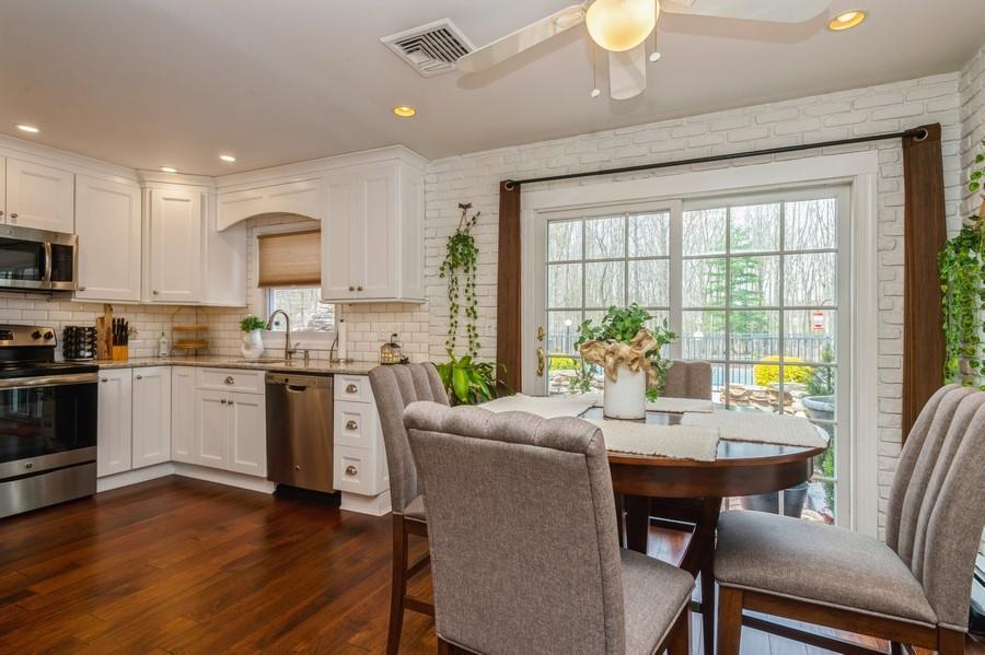 205 Stillhouse Road Millstone Township, NJ 08510 - Photo 10 of 39 10_205StillhouseRoad_359_BreakfastArea_L