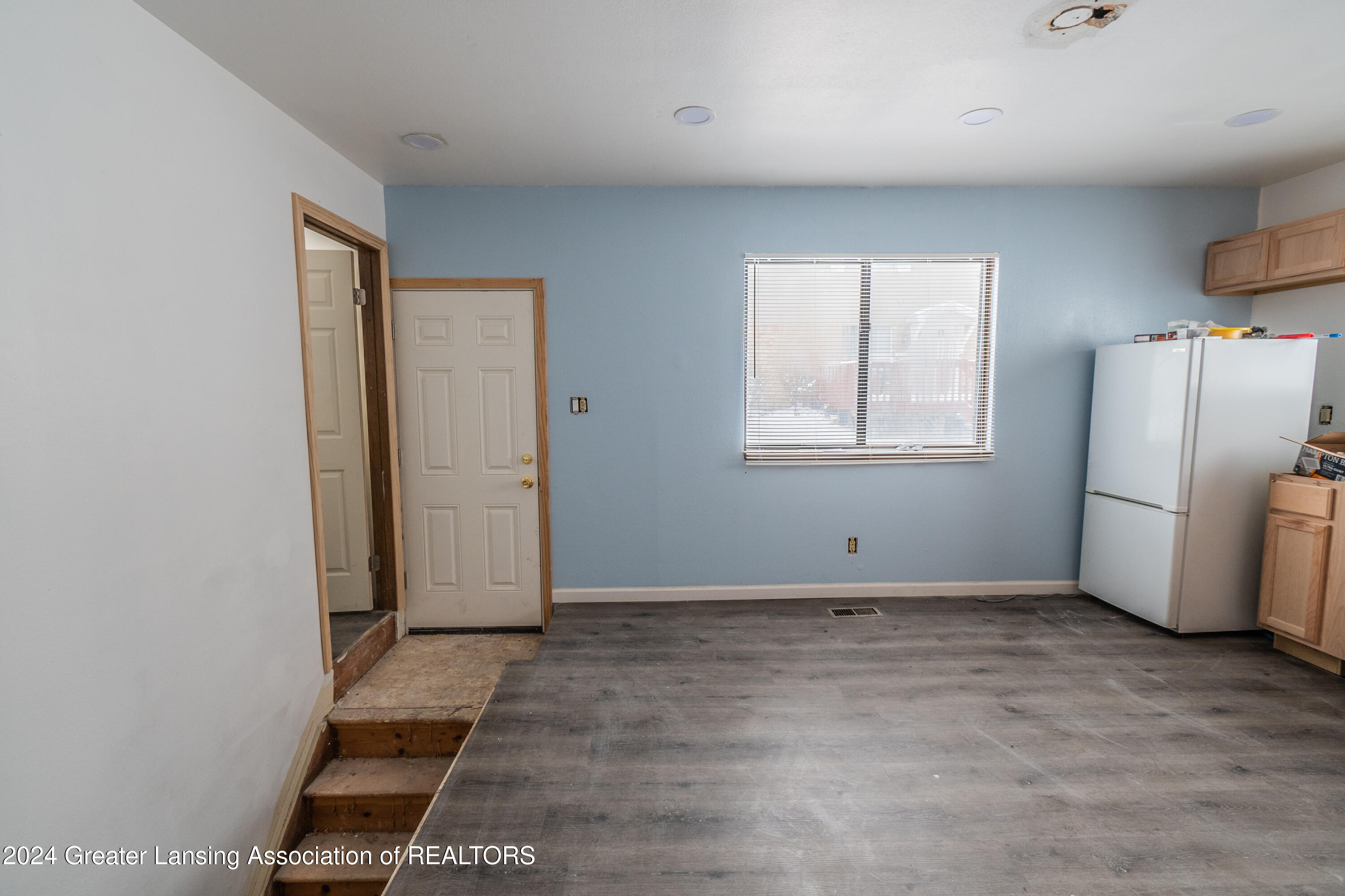 3930 Hunters Ridge Drive, Unit 1 Lansing, MI 48911 - Photo 4 of 17 3930 Hunters Ridge-003