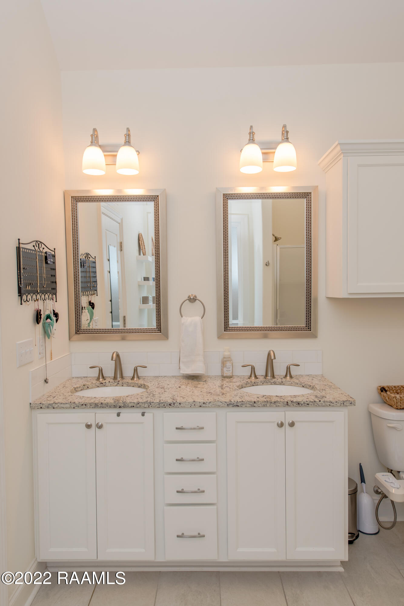 142 Rue Village Maurice, LA 70555 - Photo 20 of 37 Master Bathroom