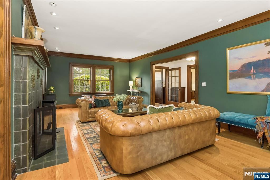 578 Ridgewood Avenue Glen Ridge, NJ 07028 - Photo 7 of 50 Gallery Image 7