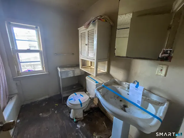 $109,900 | 18 Bryson Avenue, Seymour, CT 06483