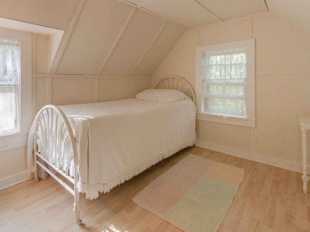 29 Jordan Pond Road Seal Harbor, ME 04675 - Photo 16 of 25 An adorable child's bedroom off the...