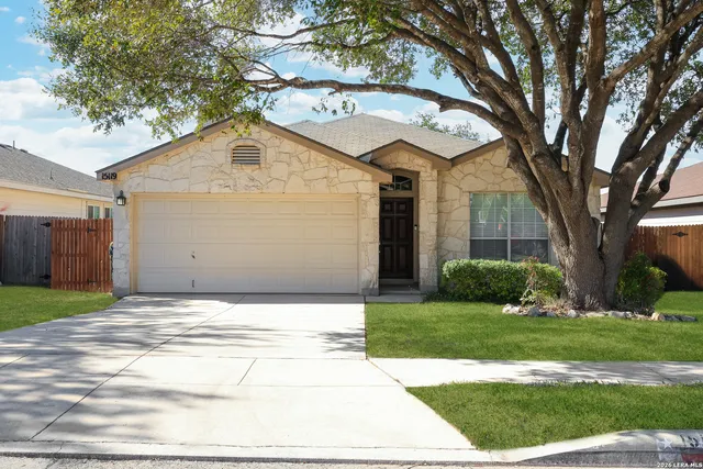 $1,800 | 15119 Cog Hill, Selma, TX 78154