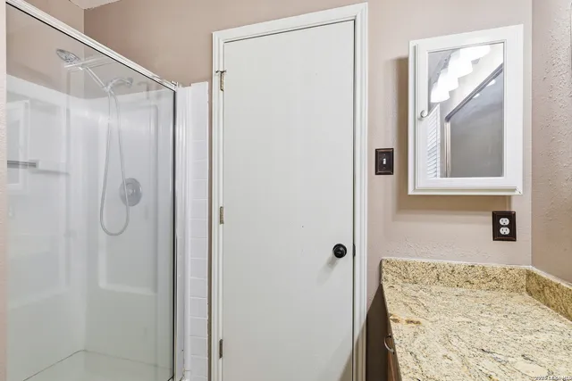 $1,800 | 15119 Cog Hill, Selma, TX 78154