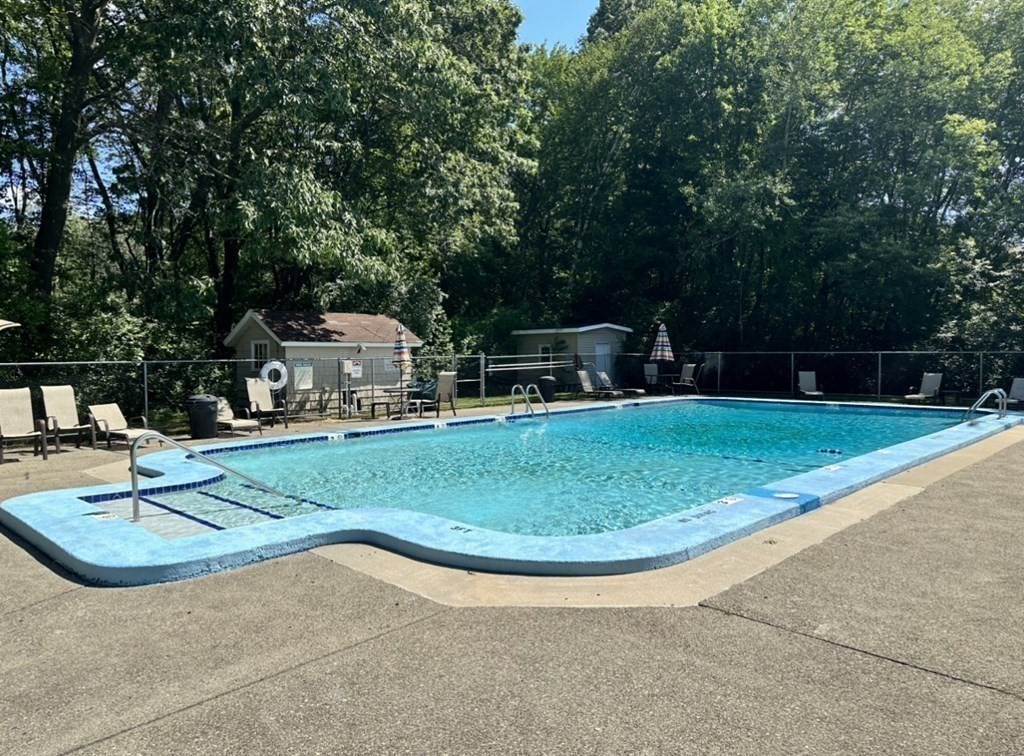 96 Richardson Road, Unit B21 Chelmsford, MA 01863 - Photo 10 of 12 Gallery Image 10