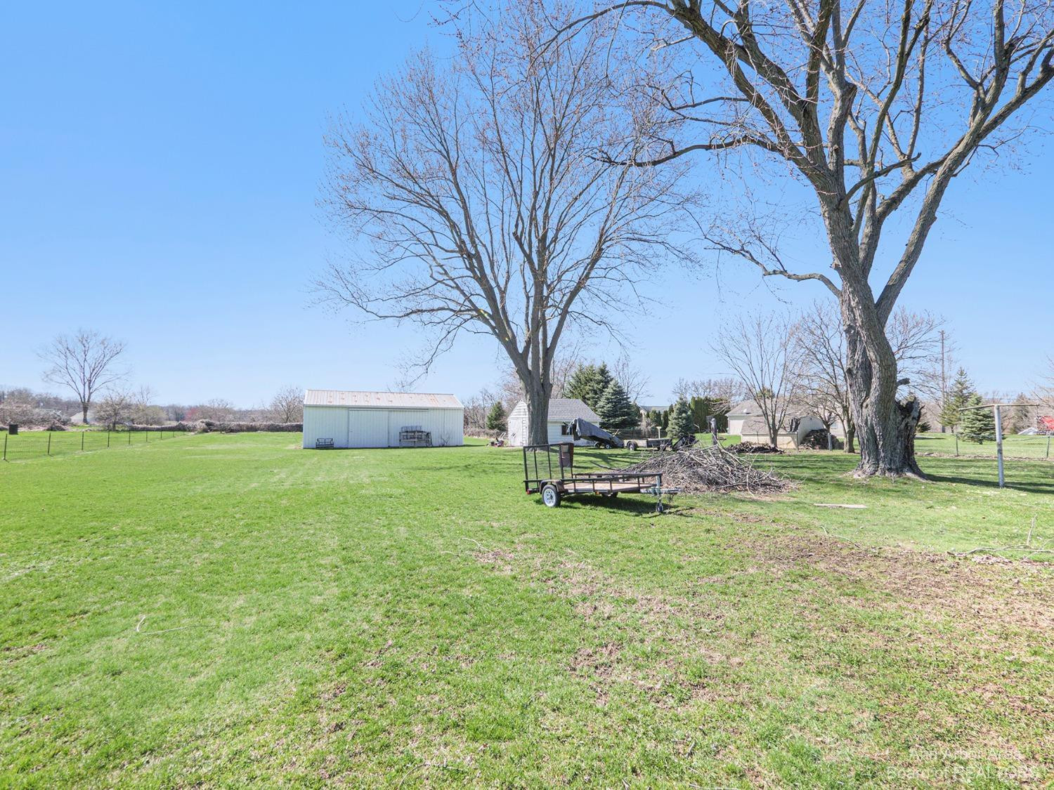 148 South Harvey Road Jackson, MI 49201 - Photo 4 of 20 Photo 4