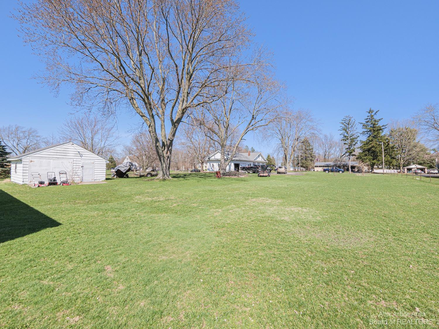 148 South Harvey Road Jackson, MI 49201 - Photo 5 of 20 Photo 5