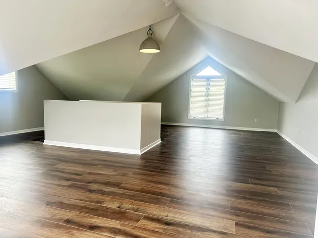 $2,300 | 720 Main Street, Unit 2, St. Joseph, MI 49085