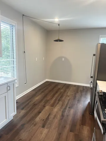 $2,300 | 720 Main Street, Unit 2, St. Joseph, MI 49085