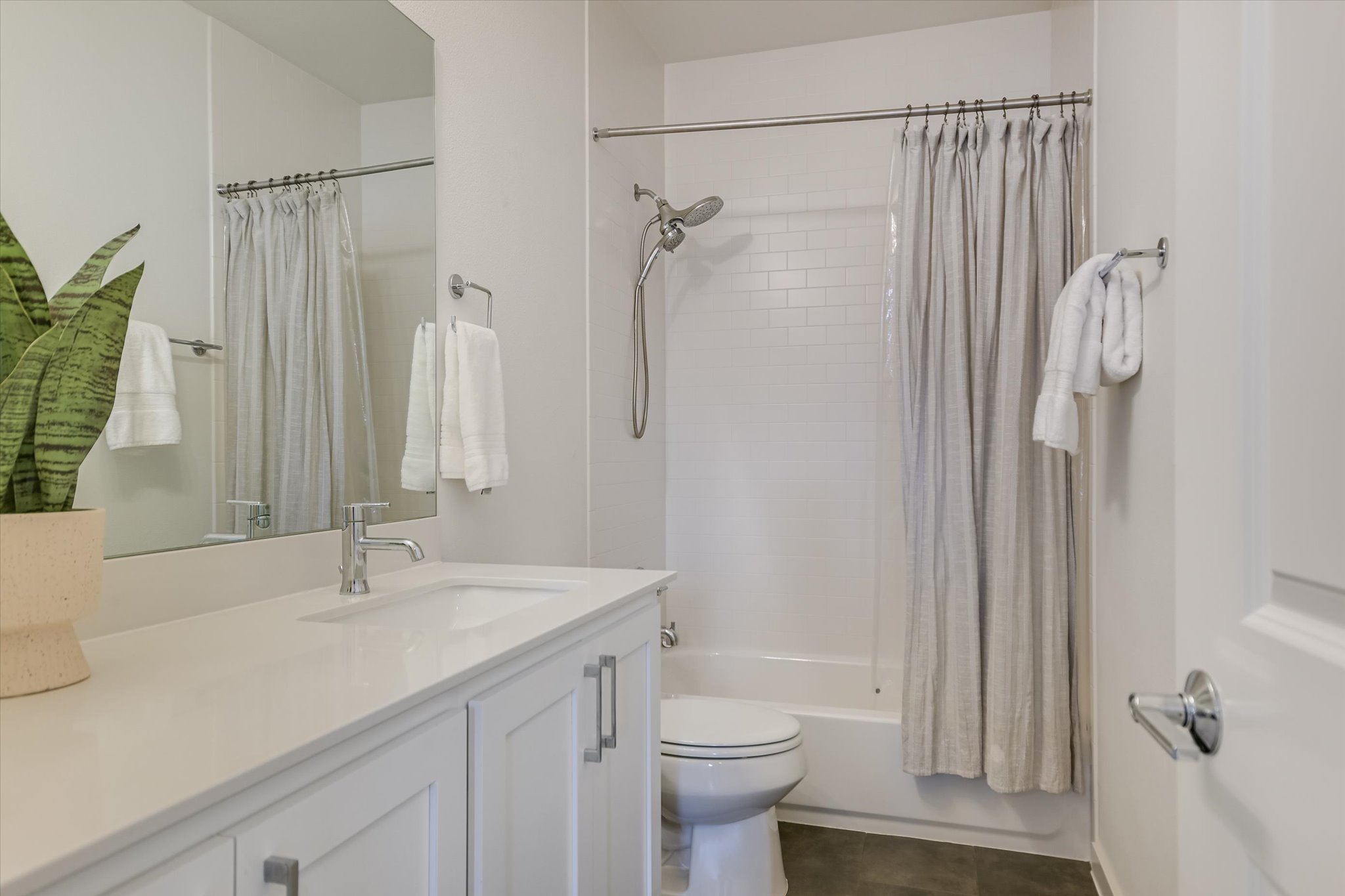 1916 Bunche Road Austin, TX 78721 - Photo 17 of 22