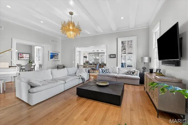 $3,995,000 | 306 East Jefferson Avenue, St. Louis, MO 63122